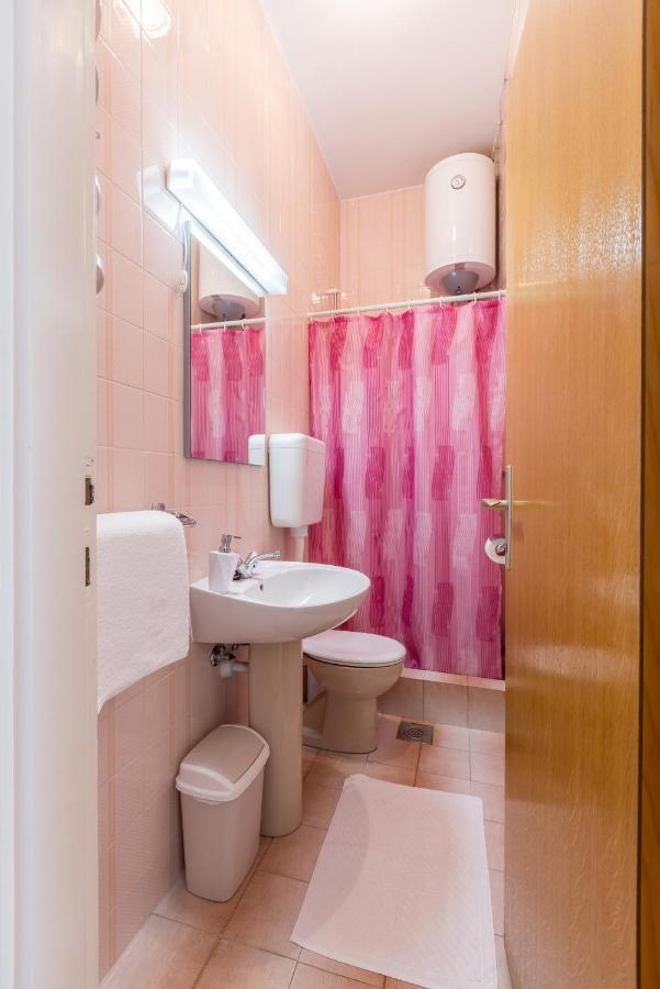 Family Apartments Jadrijevic Primošten Esterno foto