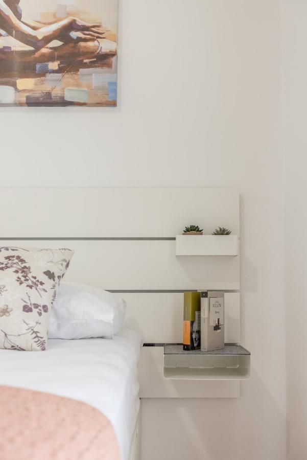 Family Apartments Jadrijevic Primošten Esterno foto